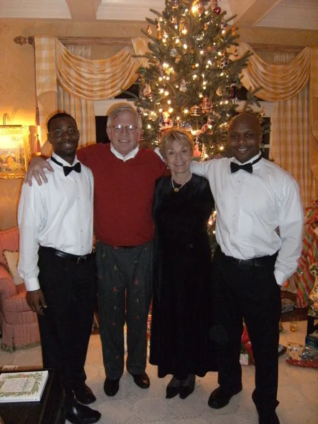 Holiday Parties — photo 8