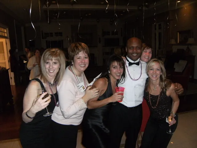 Holiday Parties — photo 82